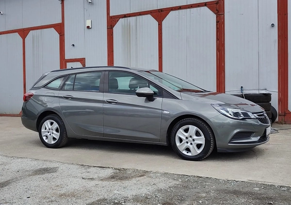 Renault Megane cena 39900 przebieg: 153900, rok produkcji 2016 z Tuliszków małe 466